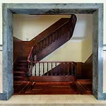 Chagas 17 By Central Hill Apartments