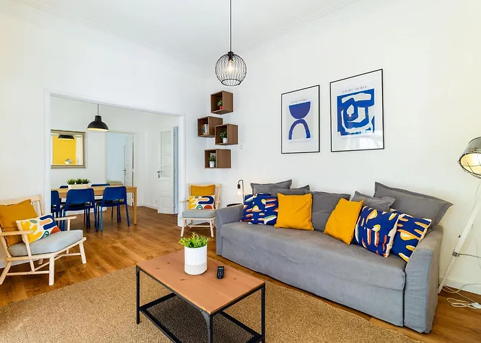 Chagas 17 By Central Hill Apartments
